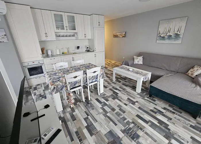 Denevi' Seaside - 2 Bedrooms * Łozenec