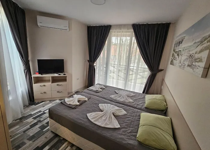 Denevi' Seaside - 2 Bedrooms Apartament Łozenec